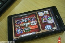 越南玩家成功用安卓机玩《炉石传说》 运行稳定