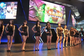 CJ2015暴雪游戏展台火爆 Showgirl现场图集