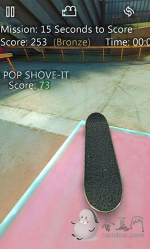 《True Skate》评测：指尖上的滑板技巧
