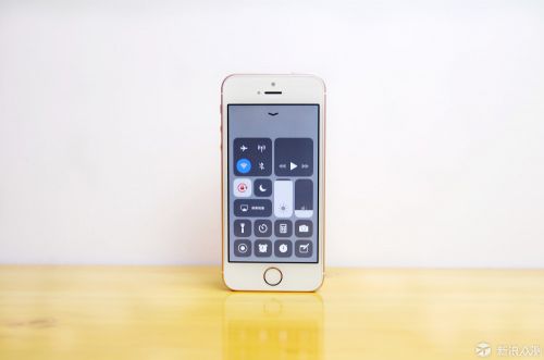 苹果iPhone系统iOS11要不要升级 菜单滑动会掉帧