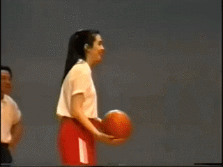 王祖贤和李宁打篮球是怎么回事 王祖贤和李宁打篮球照片/动图/视频