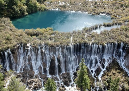 宽的瀑布是位于四川省九寨沟的哪个瀑布?